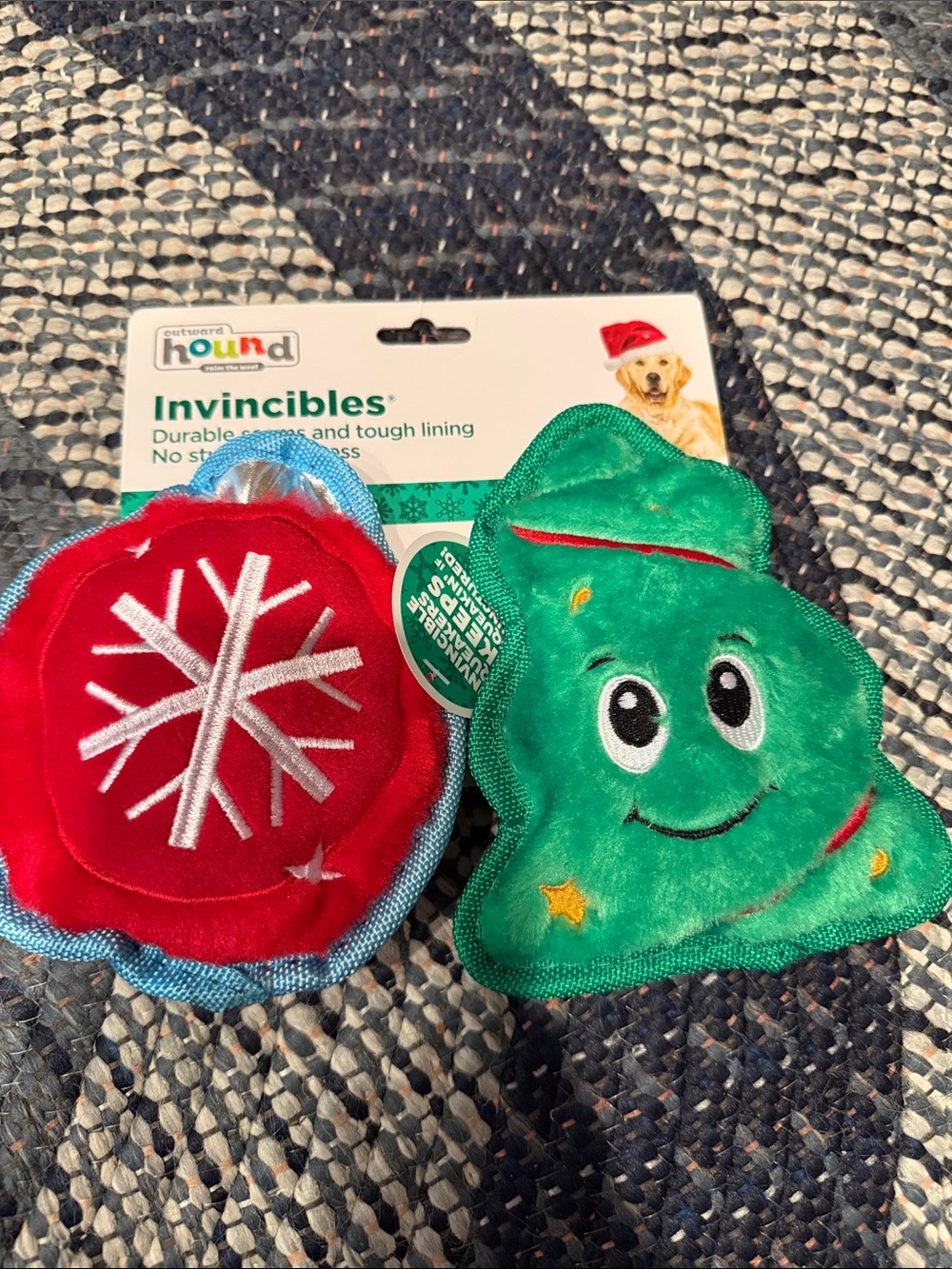 NWT Outward Hound Invincibles Holiday Durable No Stuffing Dog Toys